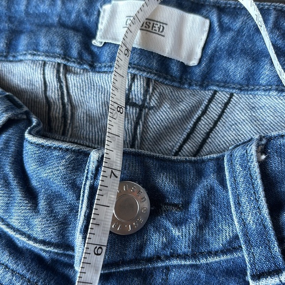 •Closed Skinny Crop Starlet Jeans - Picture 10 of 10